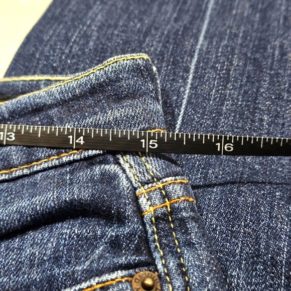 ♡ Lucky Brand Classic Rider Jeans | Blue Wash Mid-Rise Straight Cut Sz: 28 / 6 - Picture 13 of 16